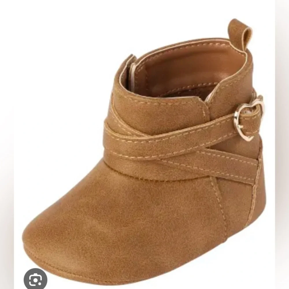 NEW - The Children’s Place Baby Girls Heart Buckle Booties - Tan. 0-3 months